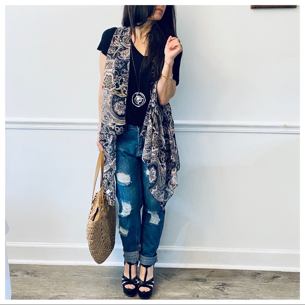 ✨LAST ONE✨Floral print open waterfall vest - Picture 2 of 11